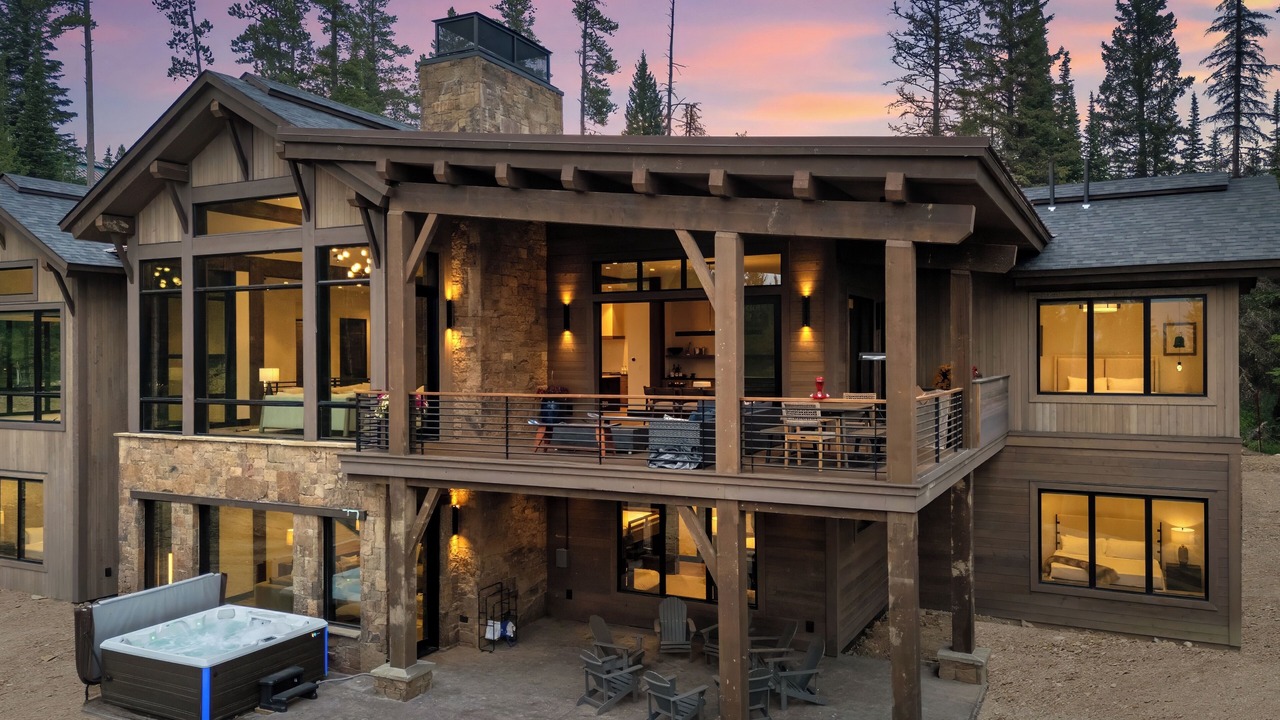 Photo of Patio Balcony in Big Sky