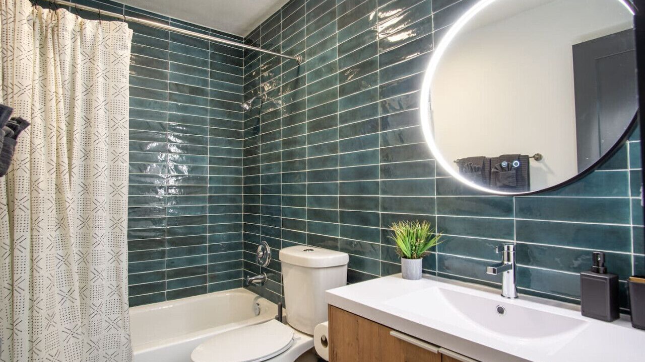 Photo of Bathroom in Dawson
