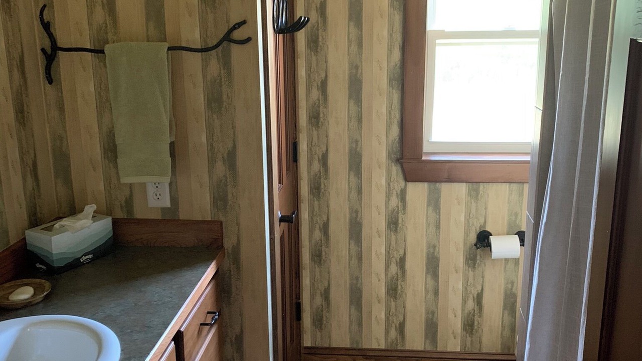Photo of Bathroom in Grantsdale