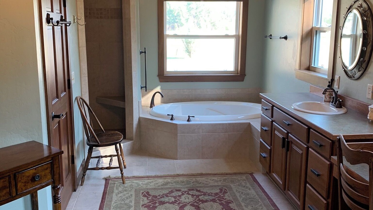 Photo of Bathroom in Grantsdale