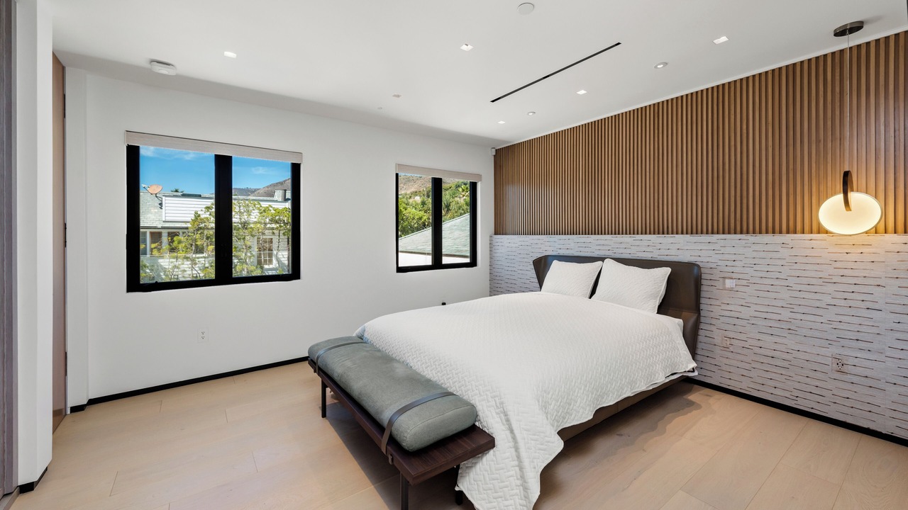 Photo of Bedroom in Western Malibu