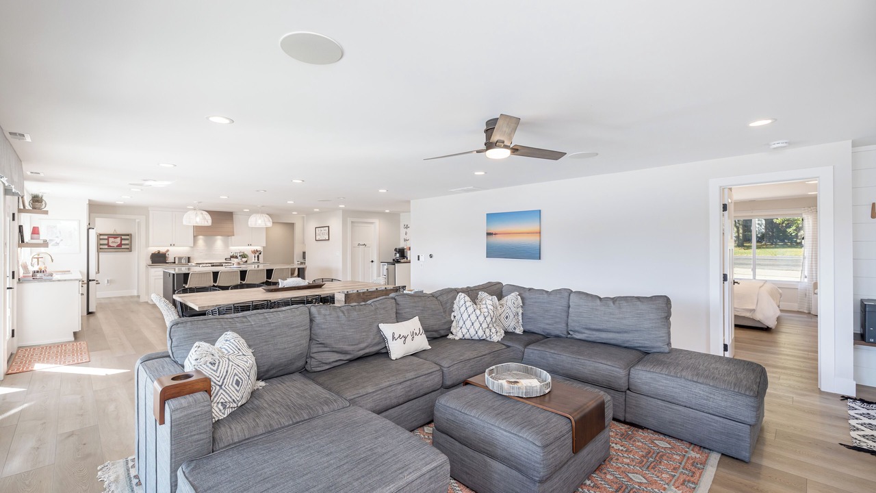 Photo of Livingroom in Lakeview