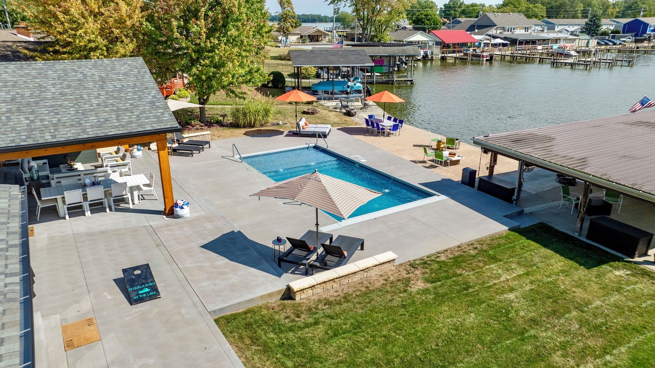 Photo of Outdoor in Lakeview