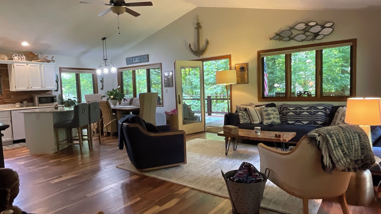 Photo of Livingroom in Howard