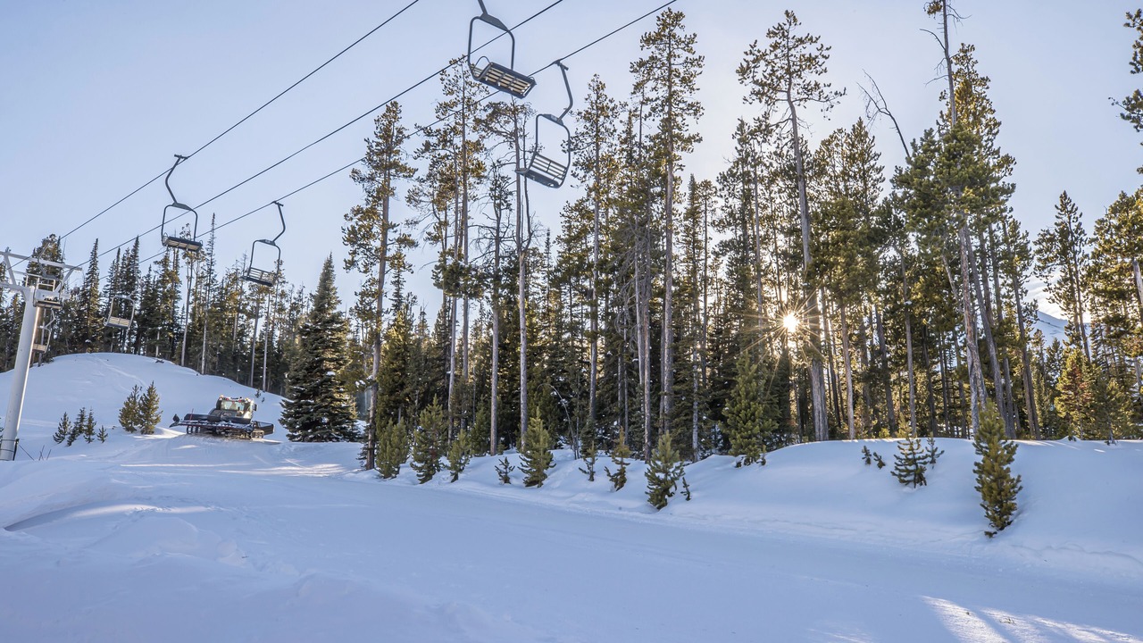 Photo of Others in Powder Ridge