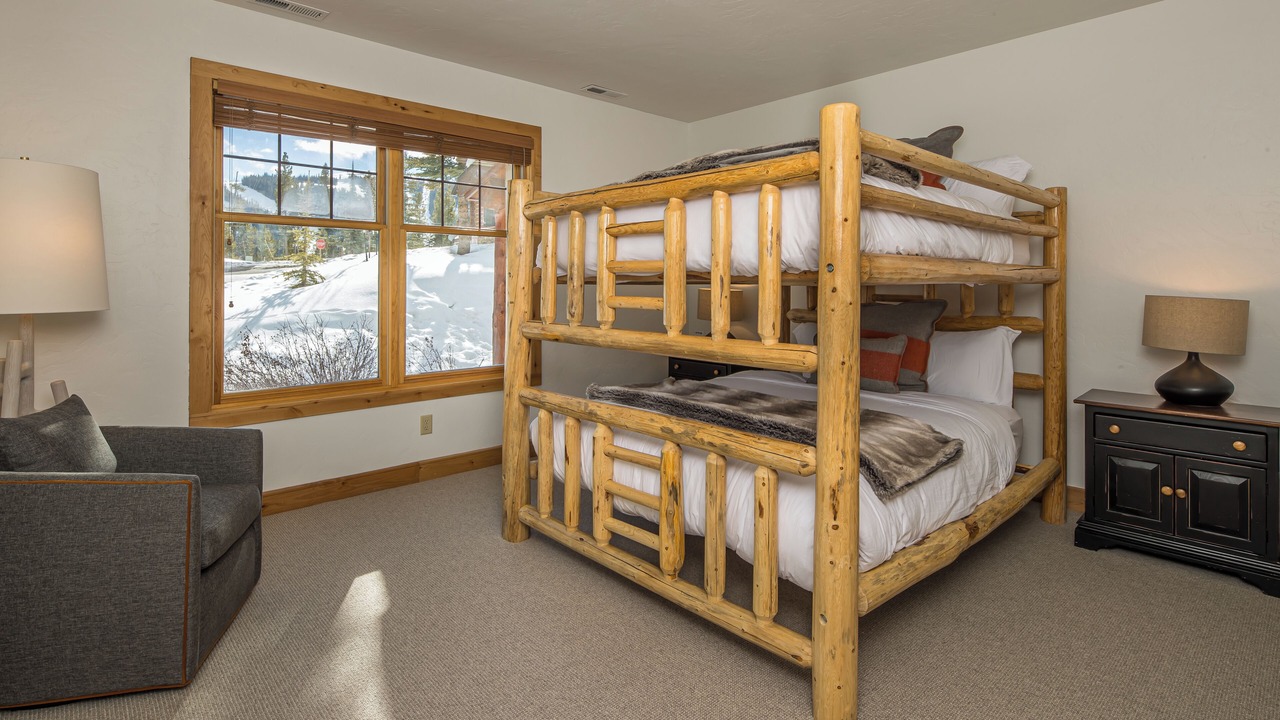 Photo of Bedroom in Powder Ridge