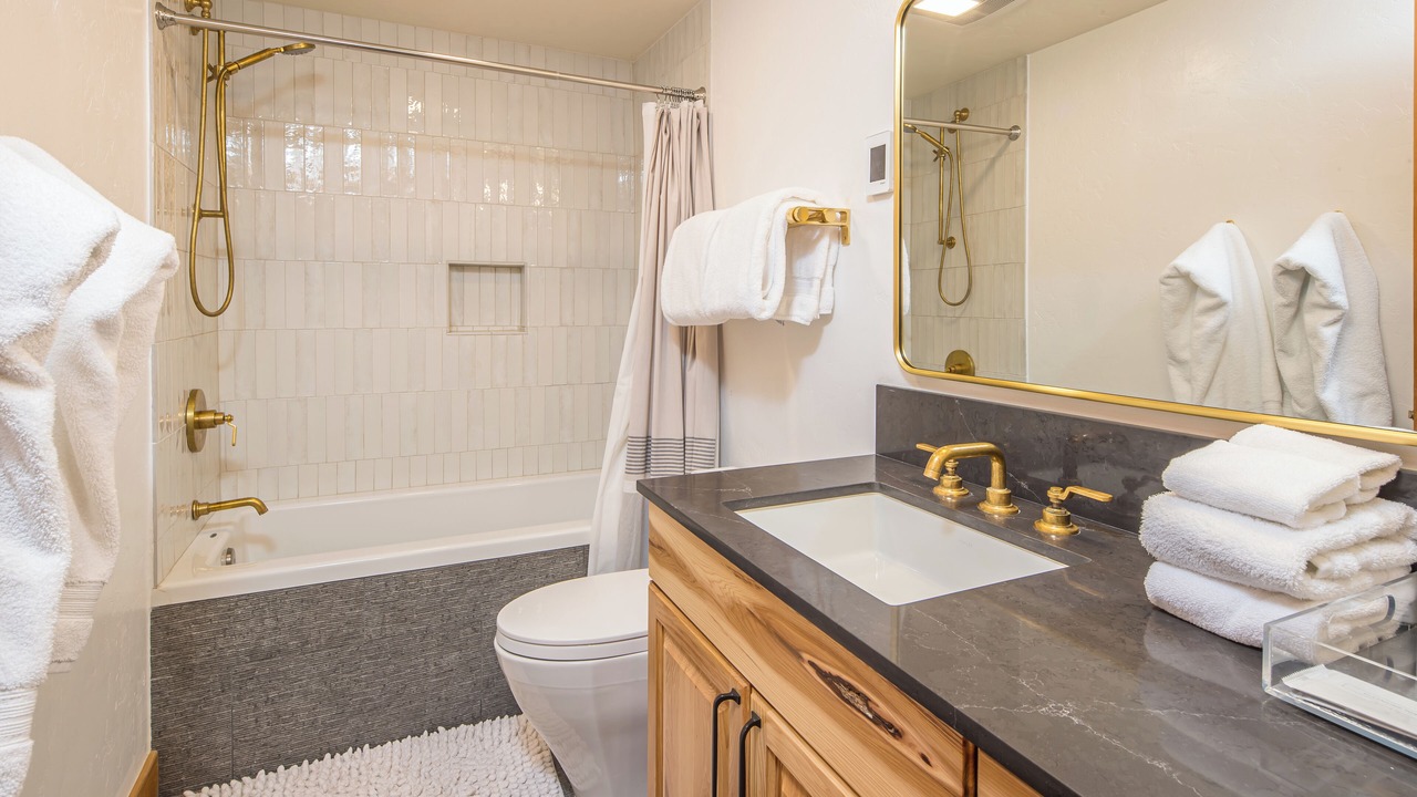 Photo of Bathroom in Powder Ridge