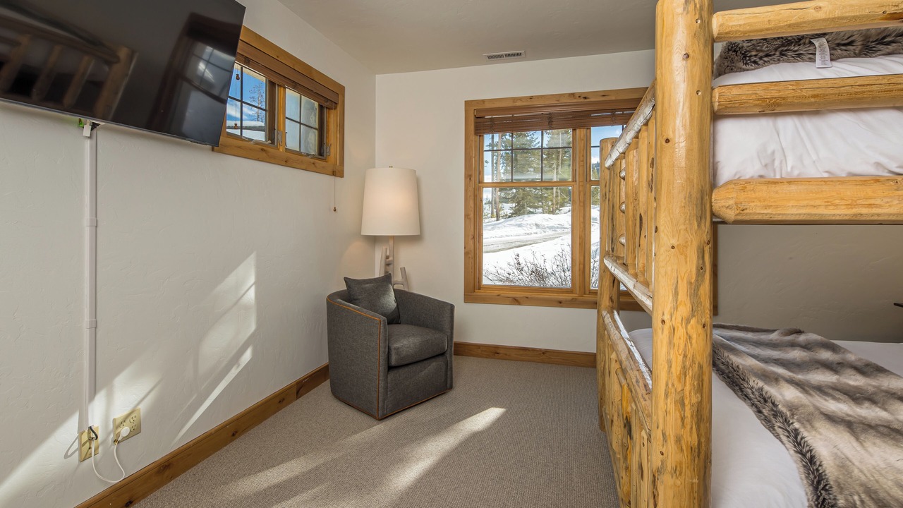 Photo of Bedroom in Powder Ridge