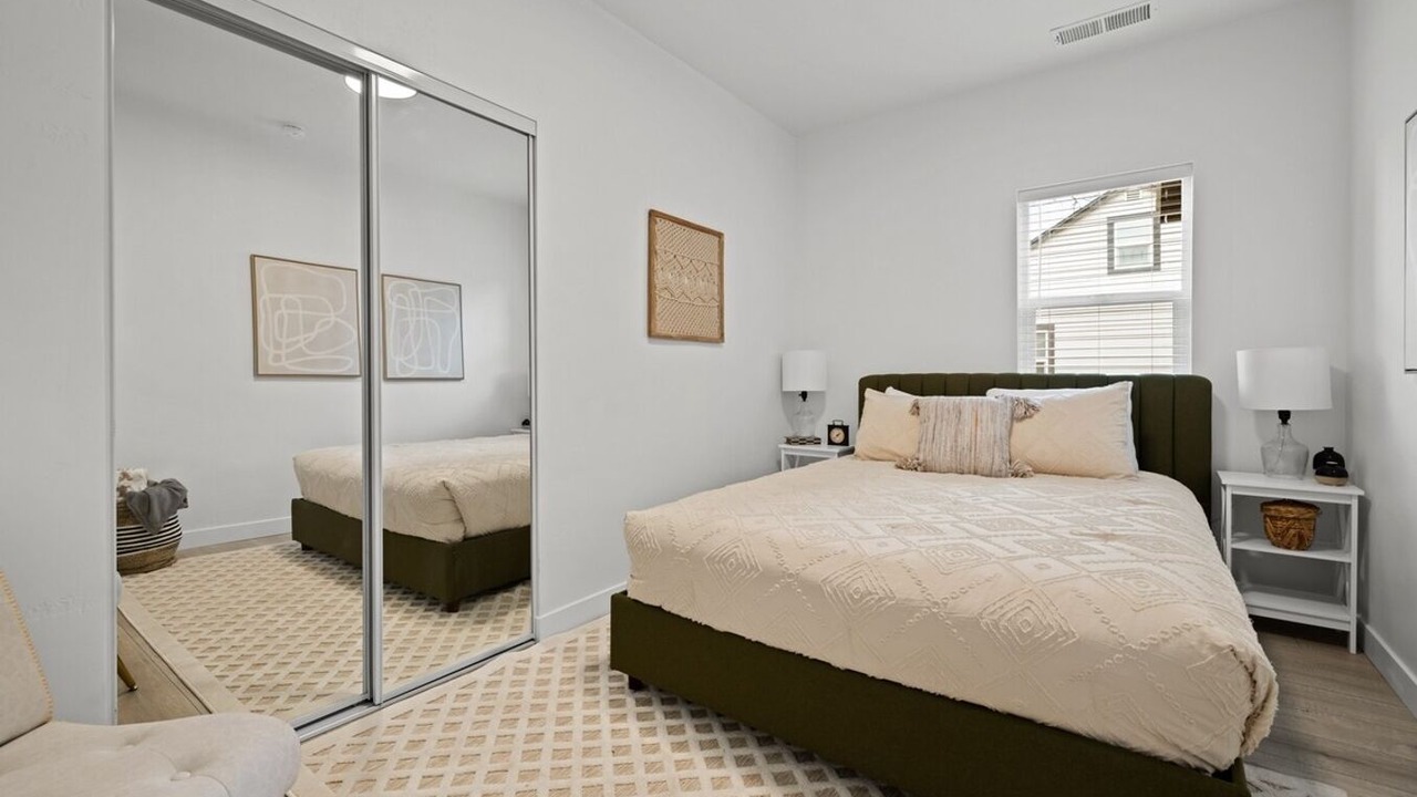 Photo of Bedroom in Veterans Park