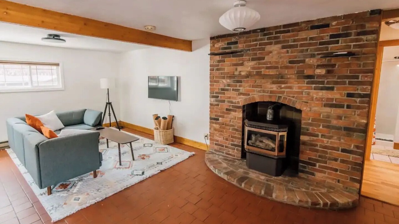 Photo of Livingroom in Helena West Side