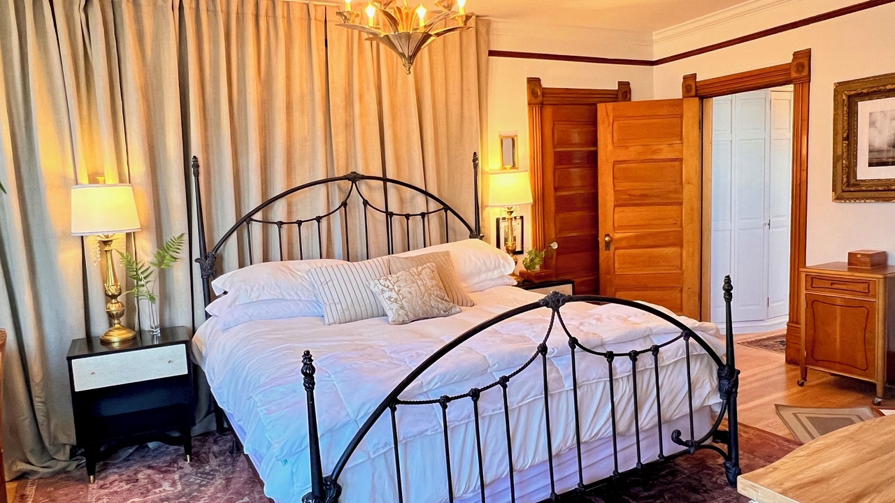 Photo of Bedroom in Helena West Side