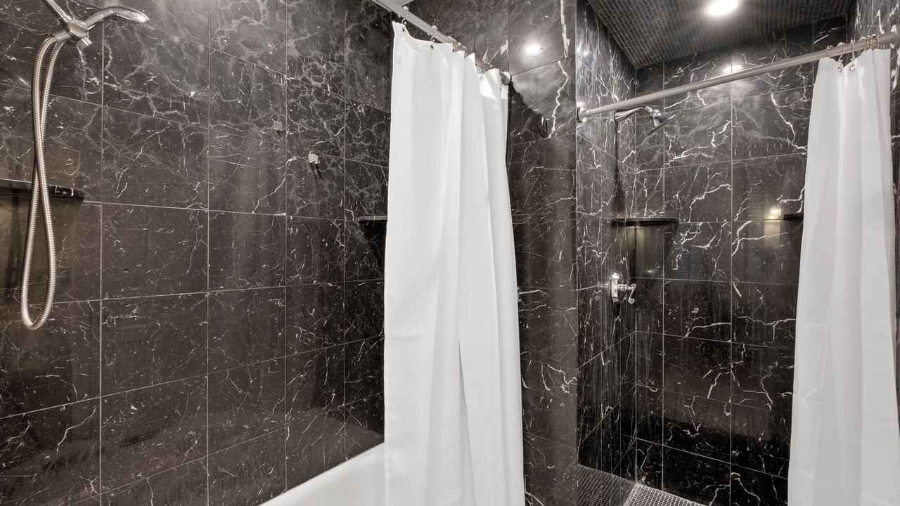 Photo of Bathroom in Rittenhouse Row