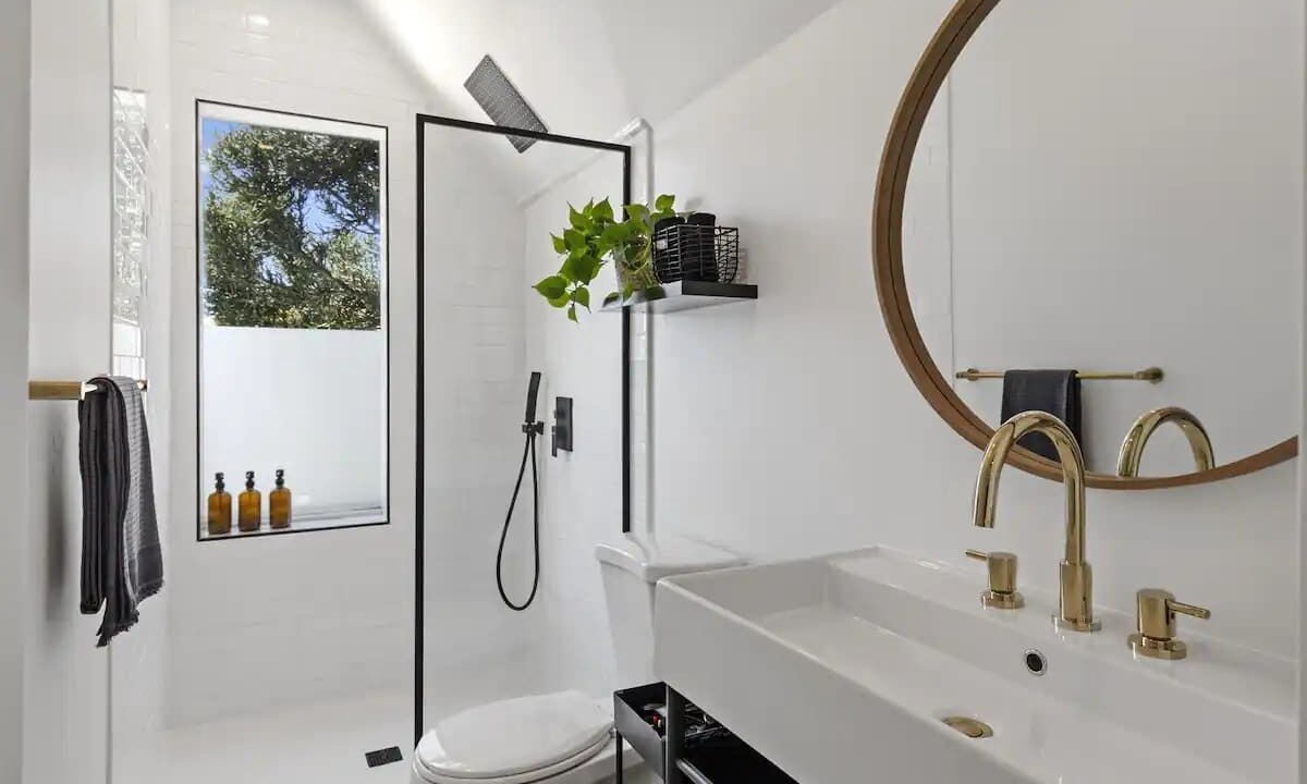Photo of Bathroom in Little Italy