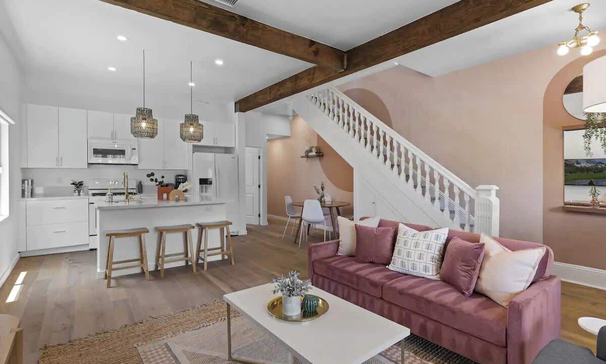 Photo of Livingroom in Little Italy