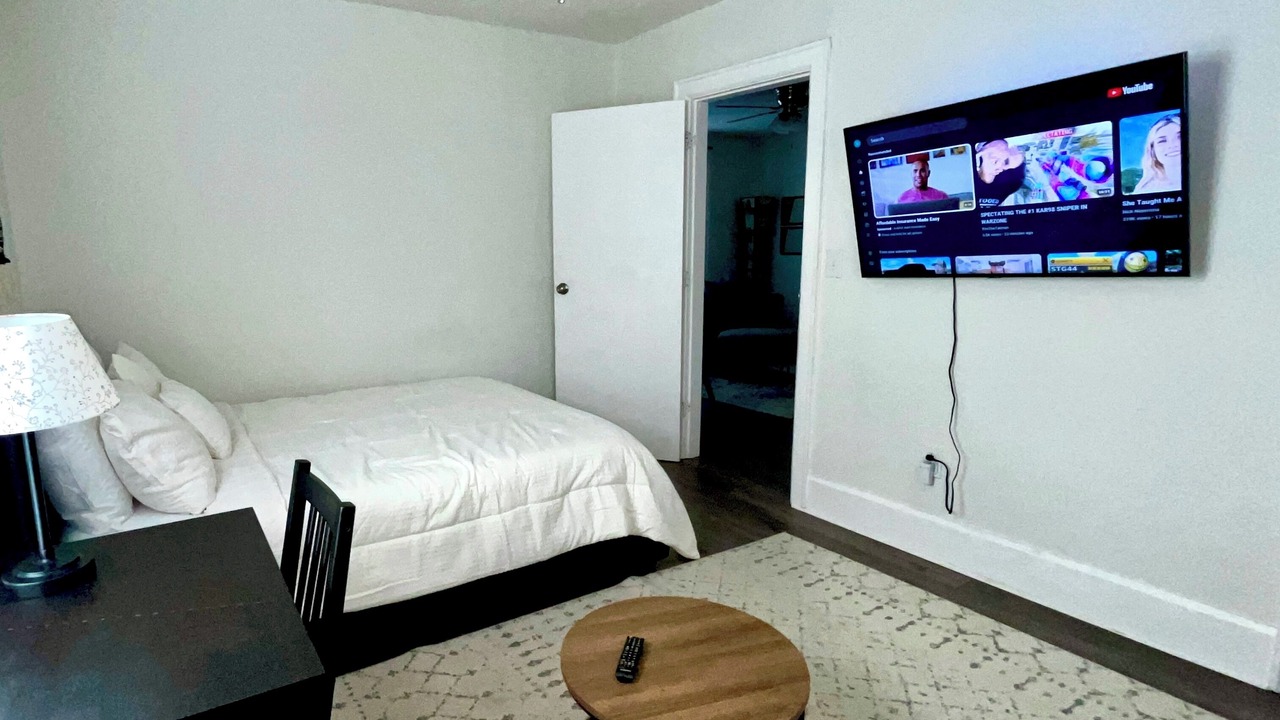 Photo of Bedroom in Franklin Park