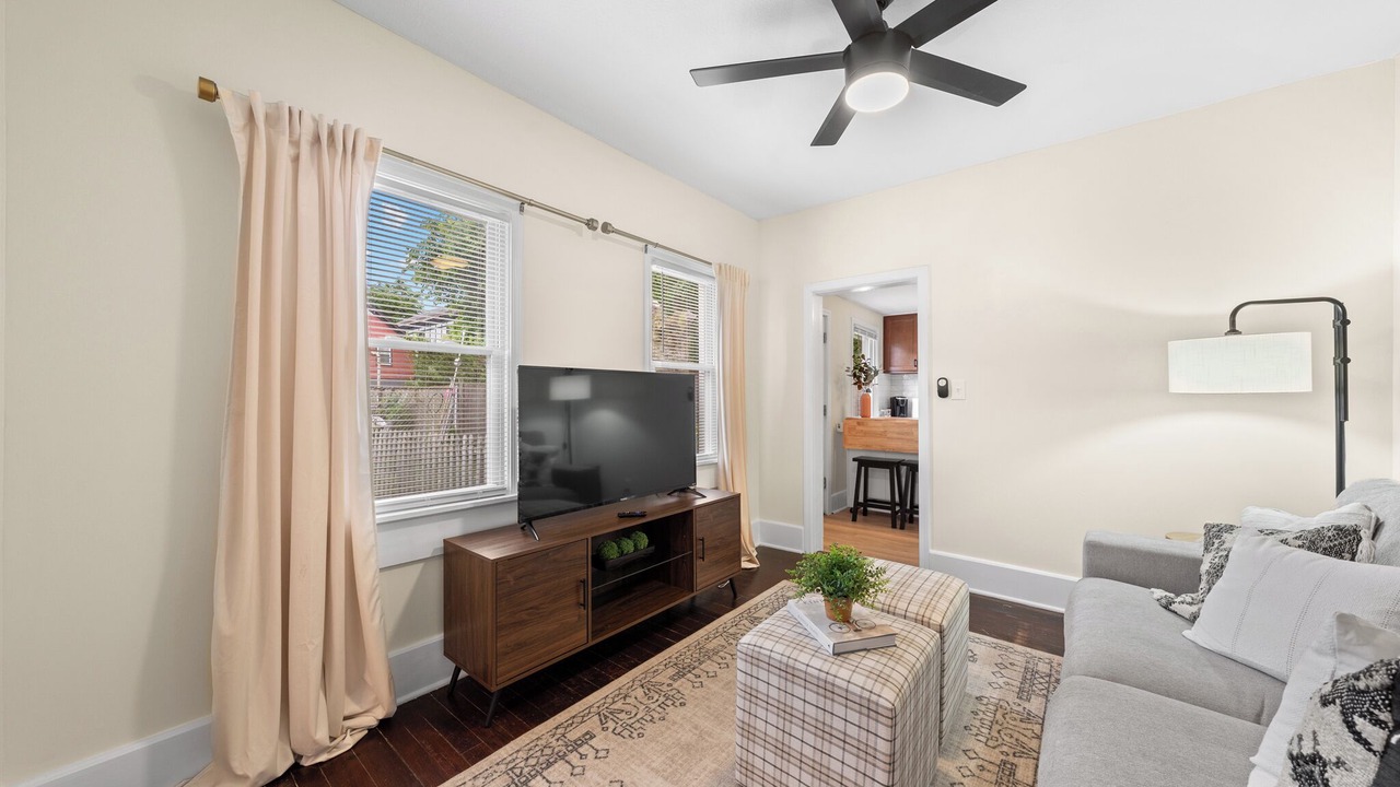Photo of Livingroom in Ohio City