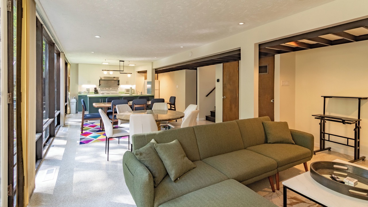 Photo of Livingroom in Lawrence