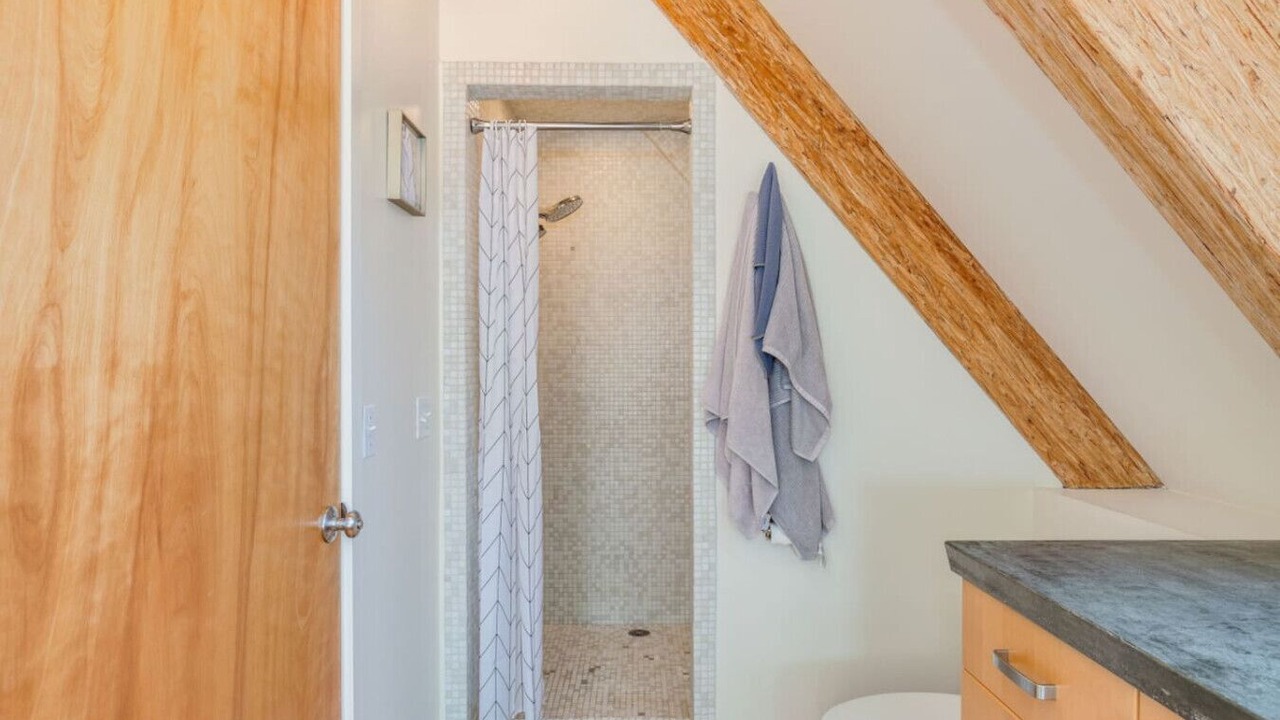 Photo of Bathroom in North Queen Anne