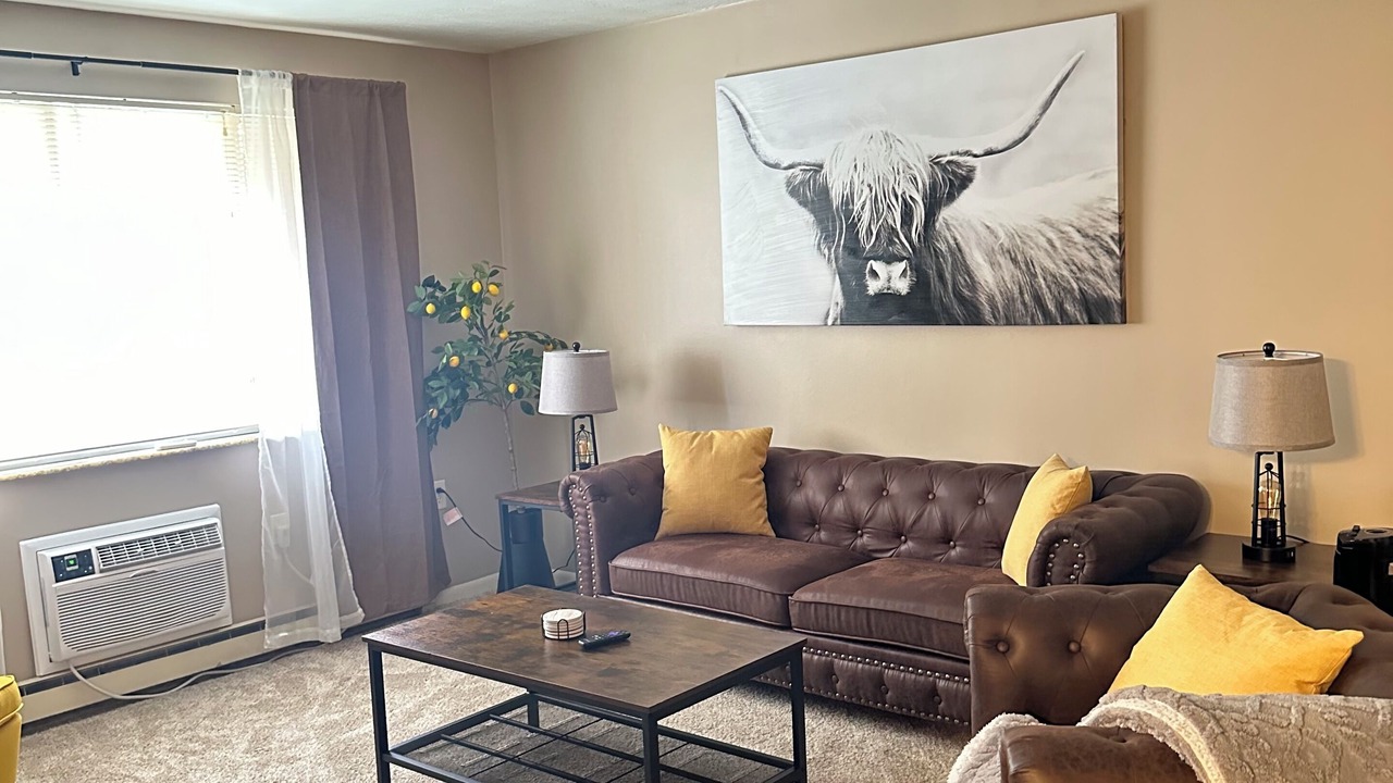 Photo of Livingroom in Massillon
