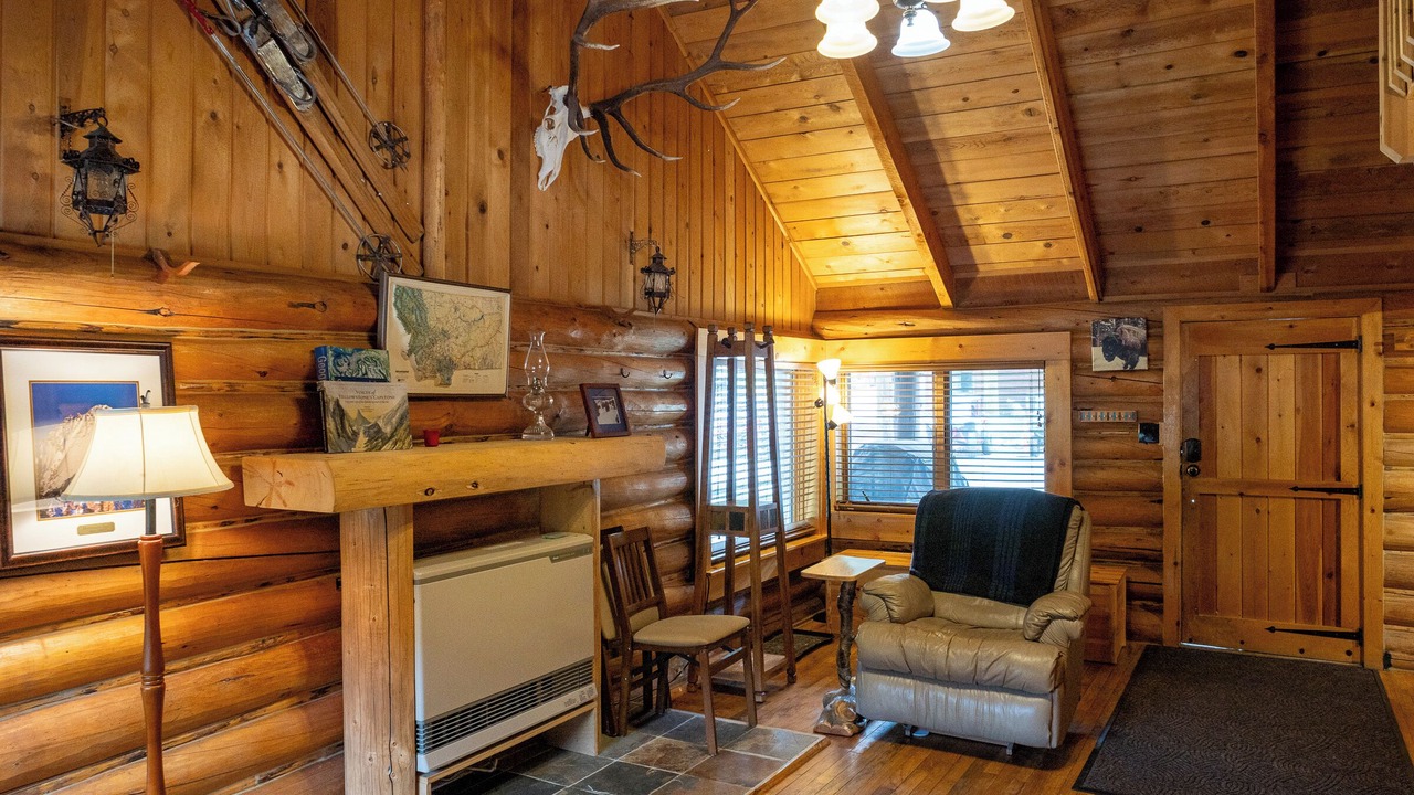 Photo of Livingroom in Cooke City-Silver Gate