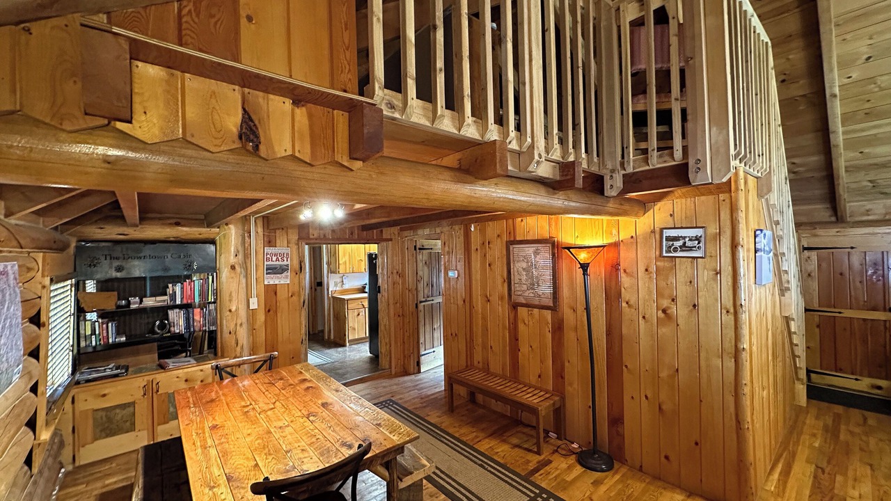 Photo of Livingroom in Cooke City-Silver Gate