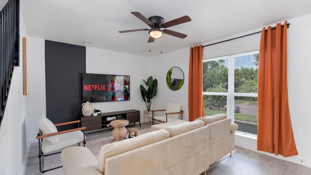 Photo of Livingroom in Coronado Hills