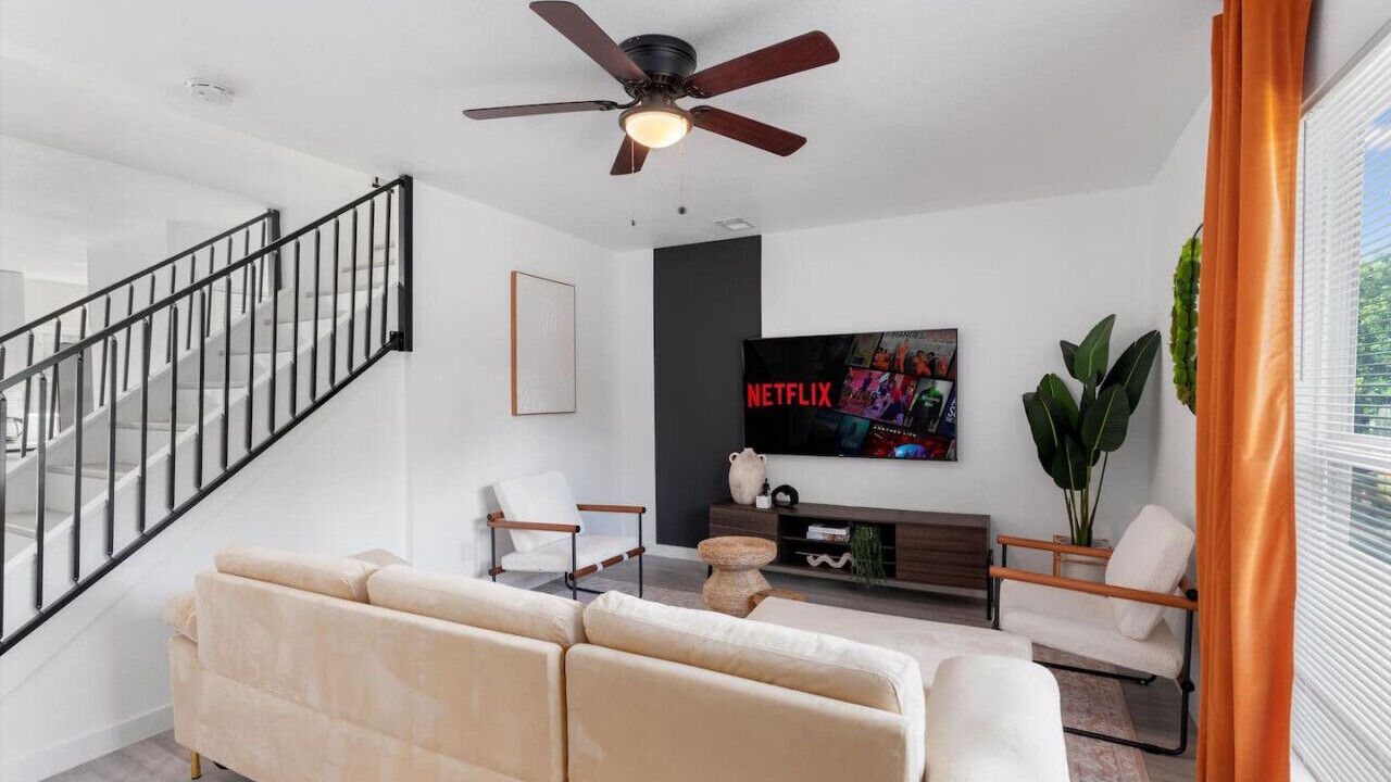 Photo of Livingroom in Coronado Hills