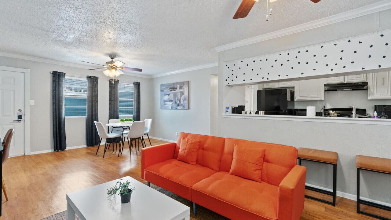 Photo of Livingroom in Brentwood
