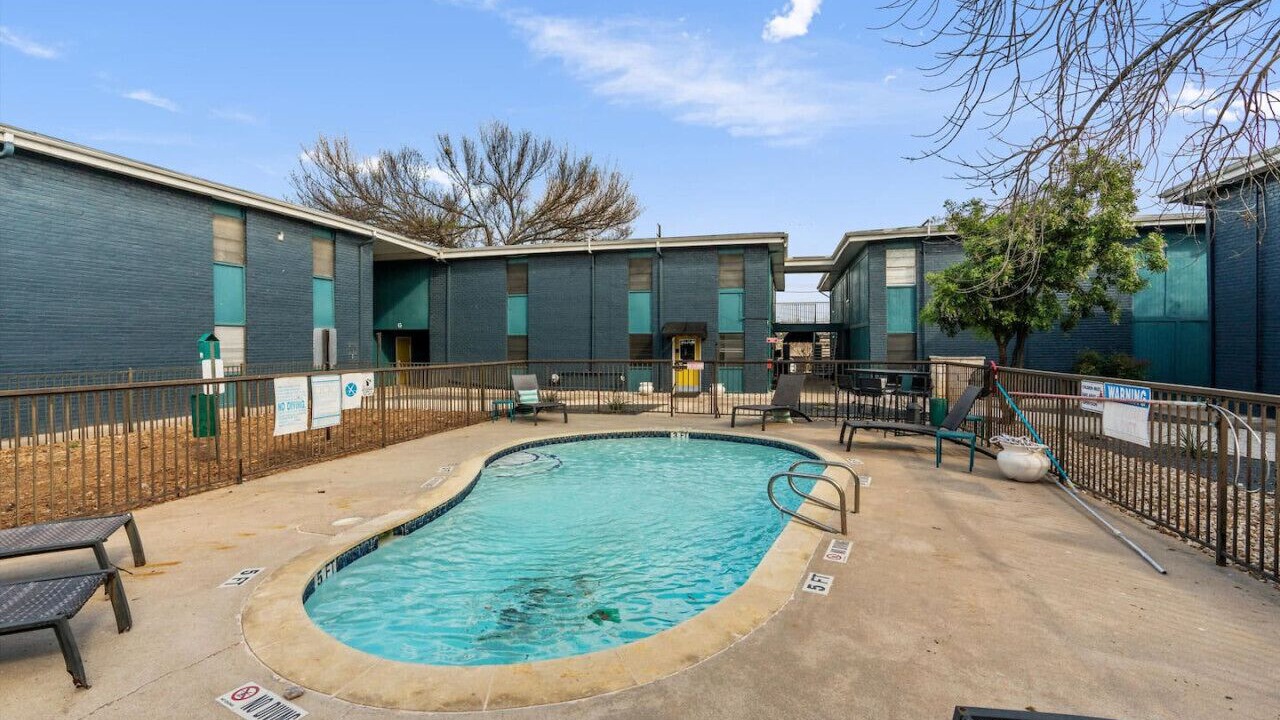 Photo of Outdoor in Brentwood