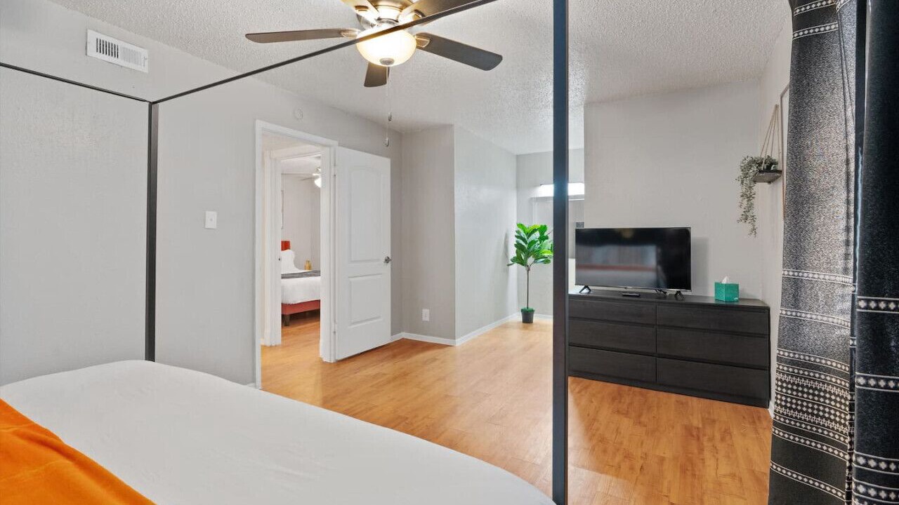 Photo of Bedroom in Brentwood