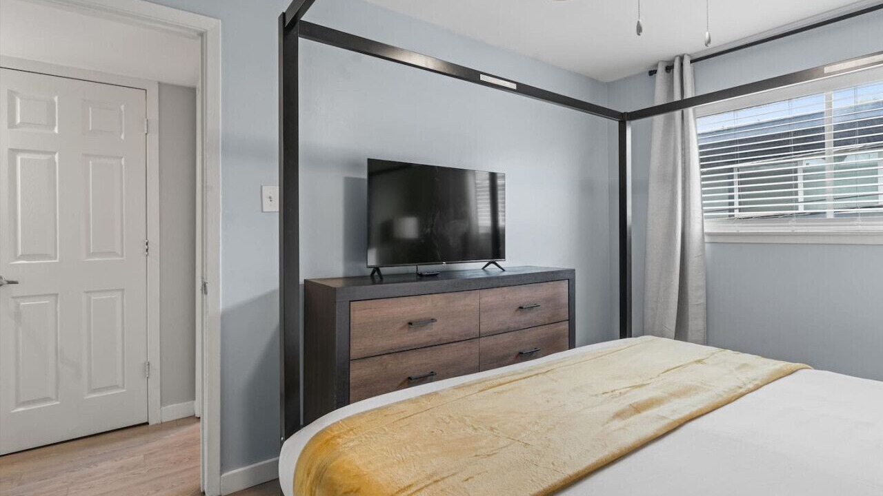 Photo of Bedroom in Hyde Park