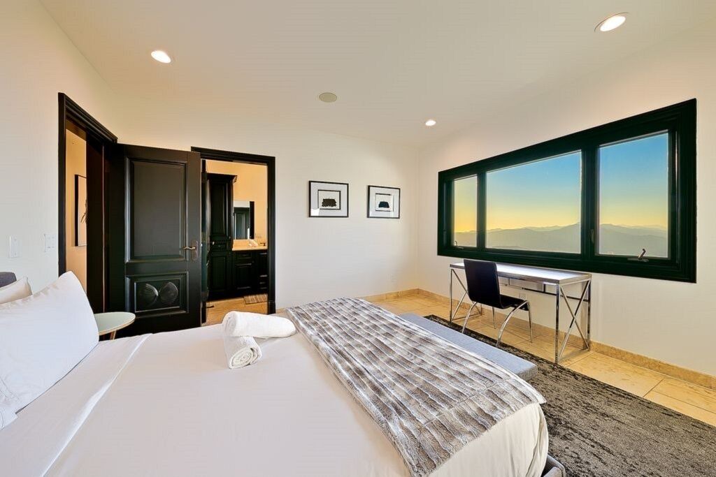 Photo of Bedroom in Malibu