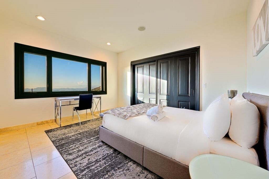 Photo of Bedroom in Malibu