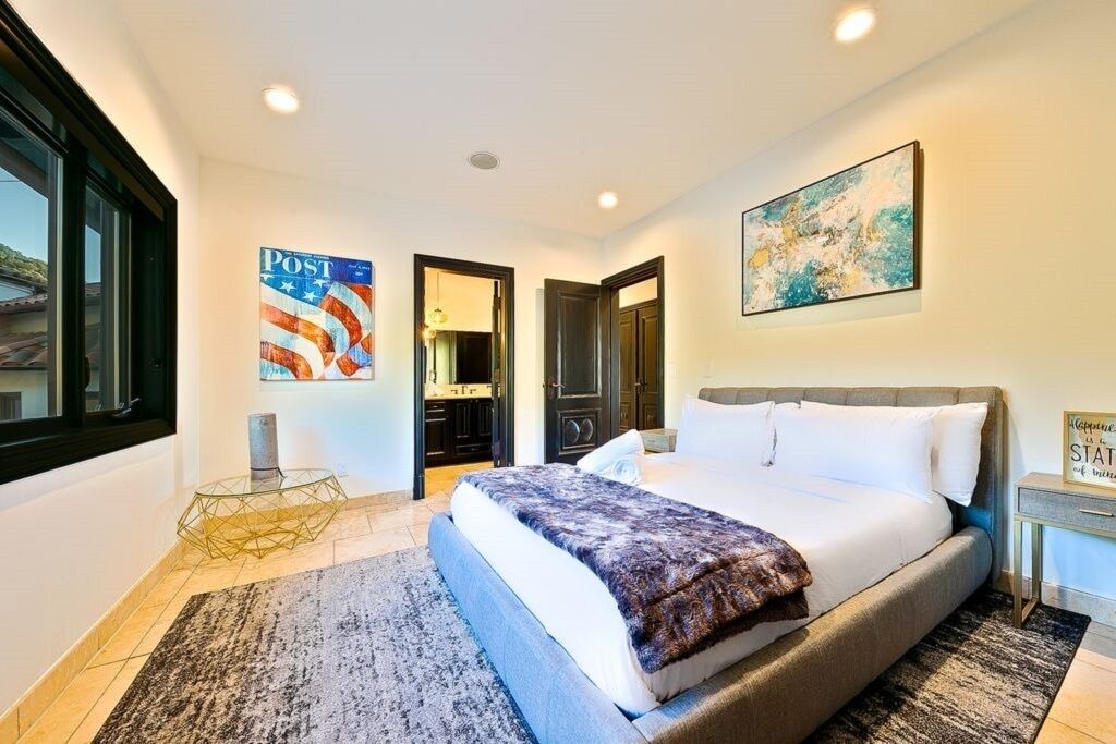 Photo of Bedroom in Malibu