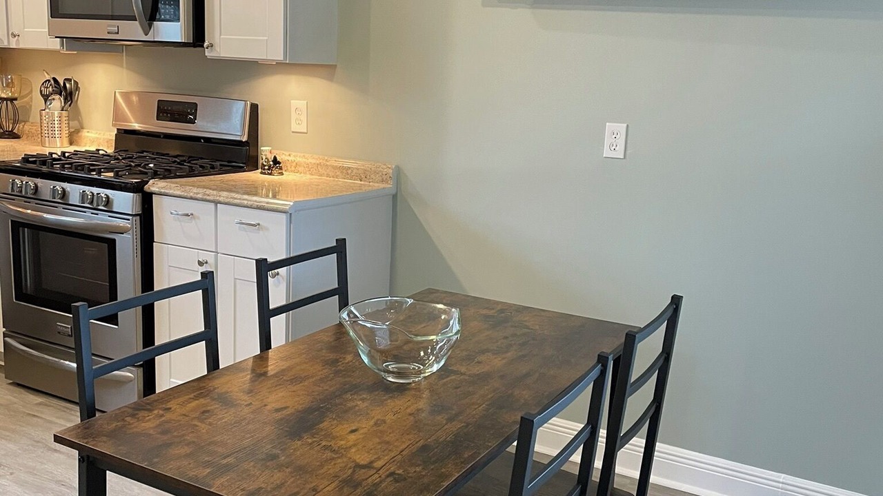 Photo of Kitchen in Kenner - Louis Armstrong International Airport