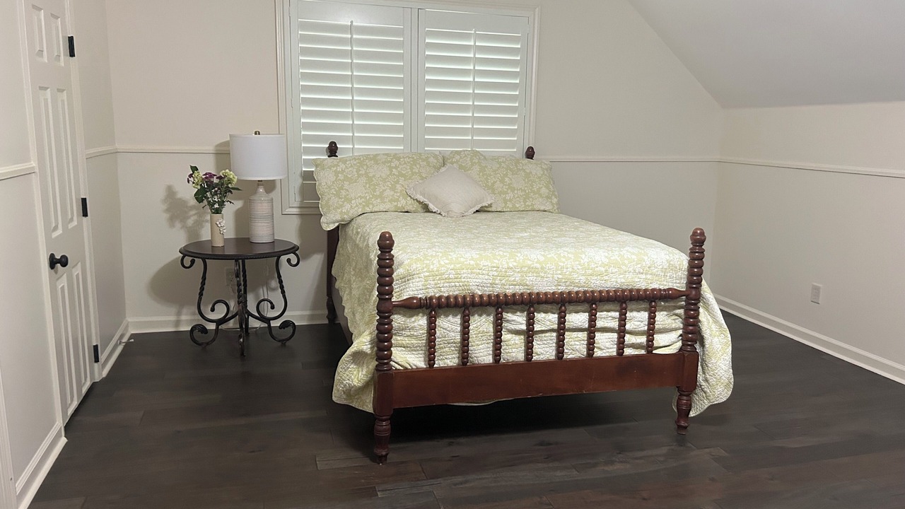 Photo of Bedroom in Twelve Oaks