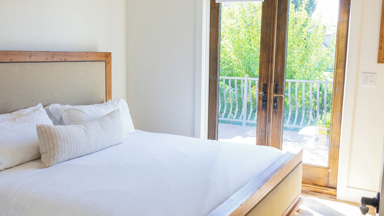 Photo of Bedroom in Lake Creek Estates