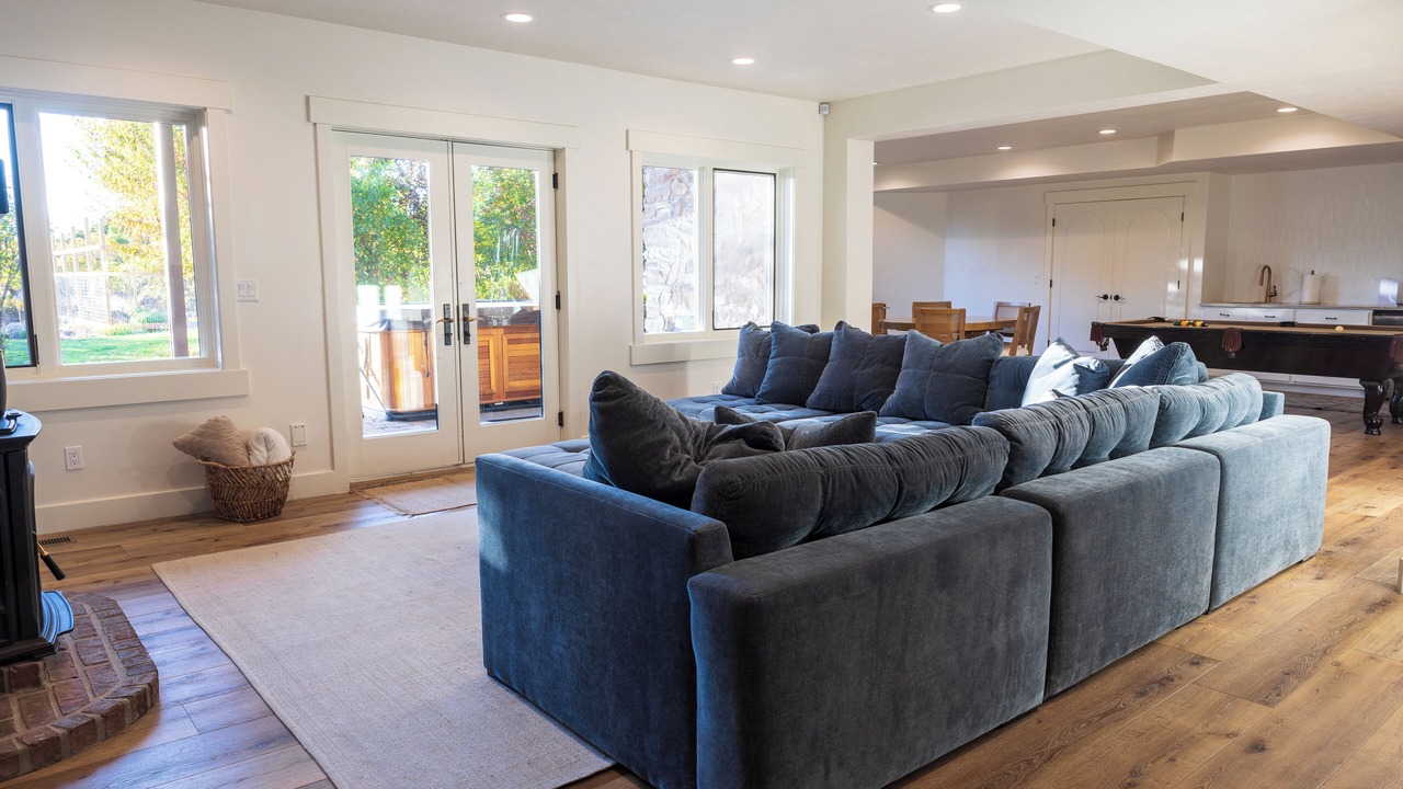 Photo of Livingroom in Lake Creek Estates