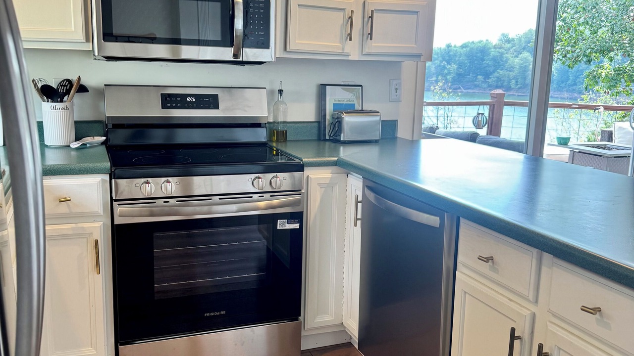 Photo of Kitchen in Falls of Rough