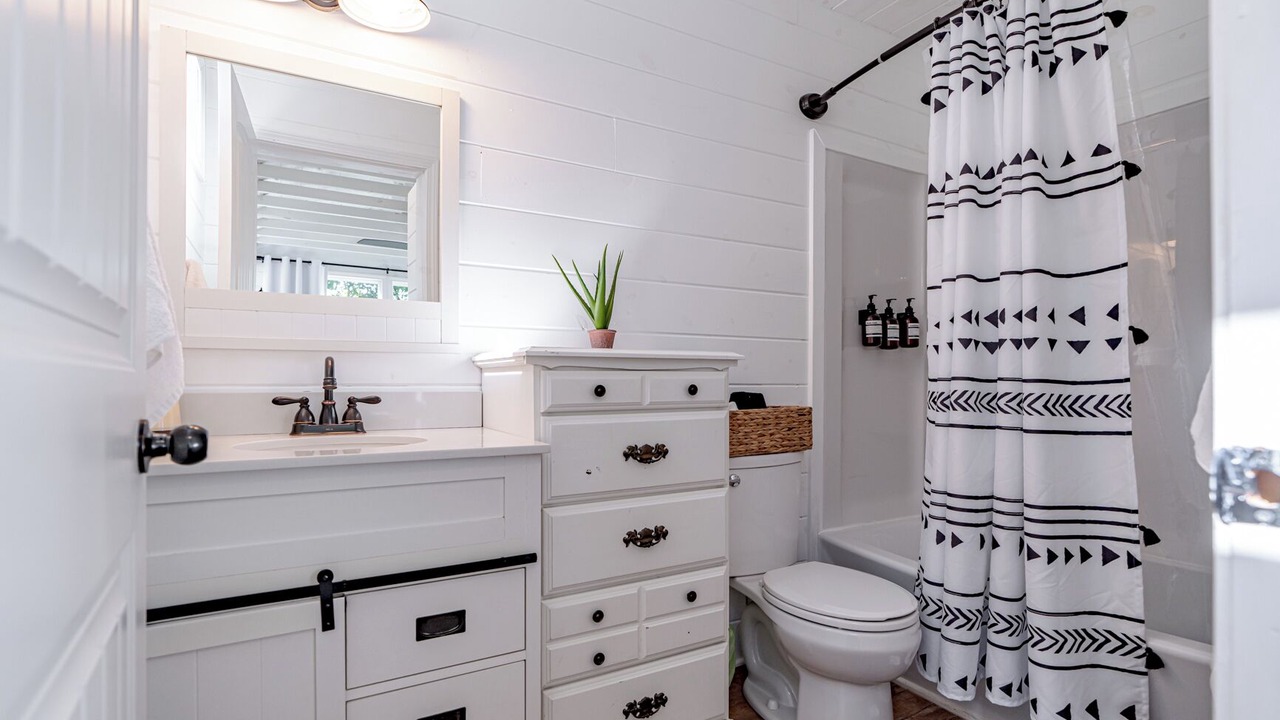 Photo of Bathroom in Falls of Rough
