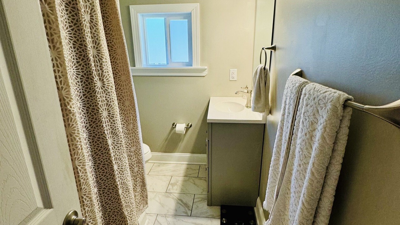 Photo of Bathroom in Mosby