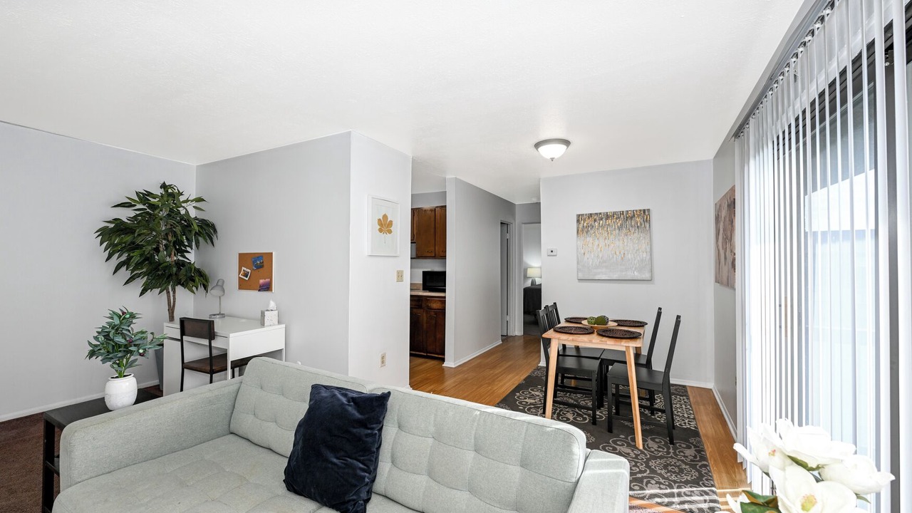 Photo of Livingroom in Mentor