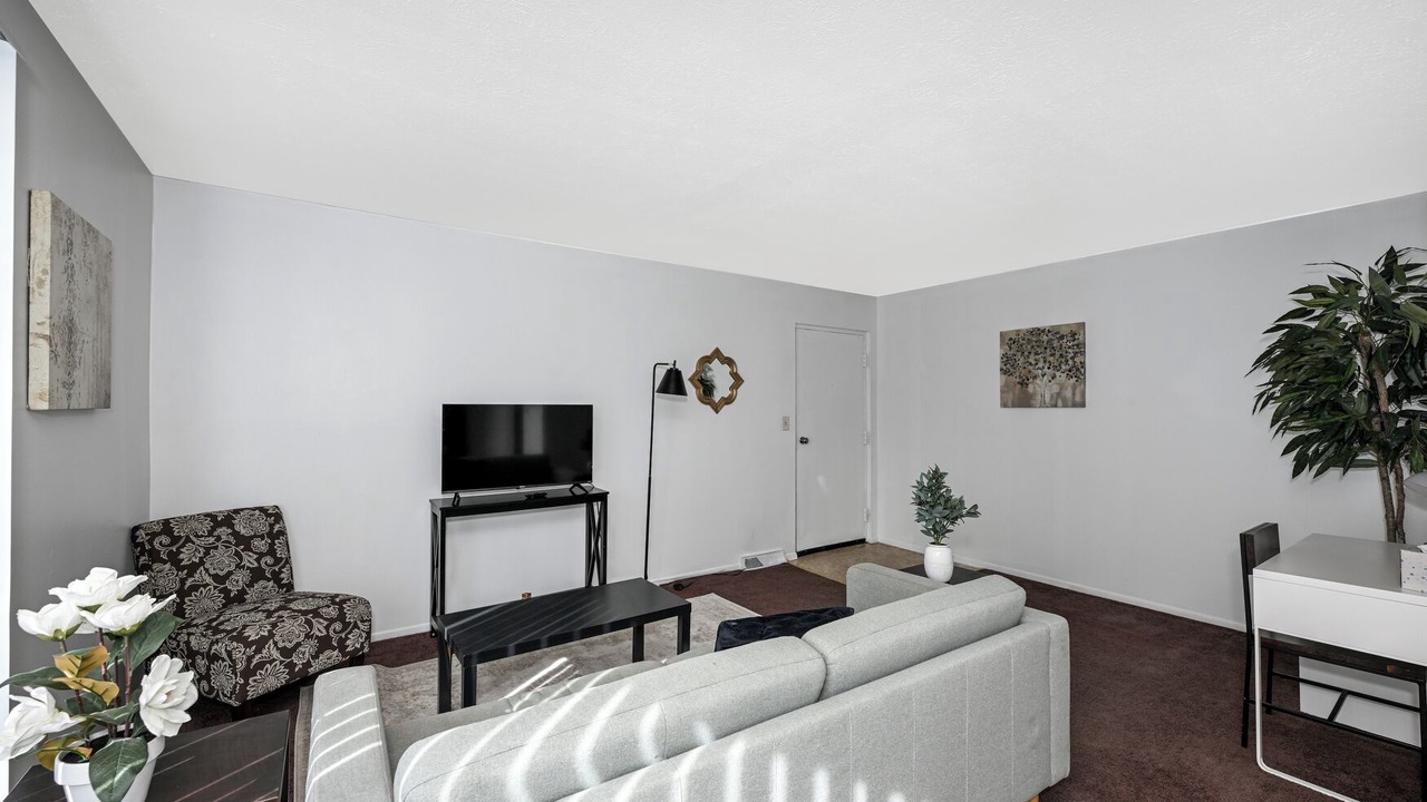 Photo of Livingroom in Mentor