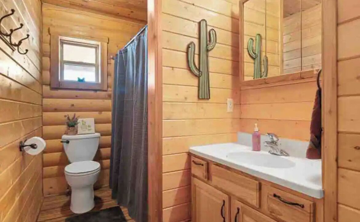 Photo of Bathroom in Yellowstone County