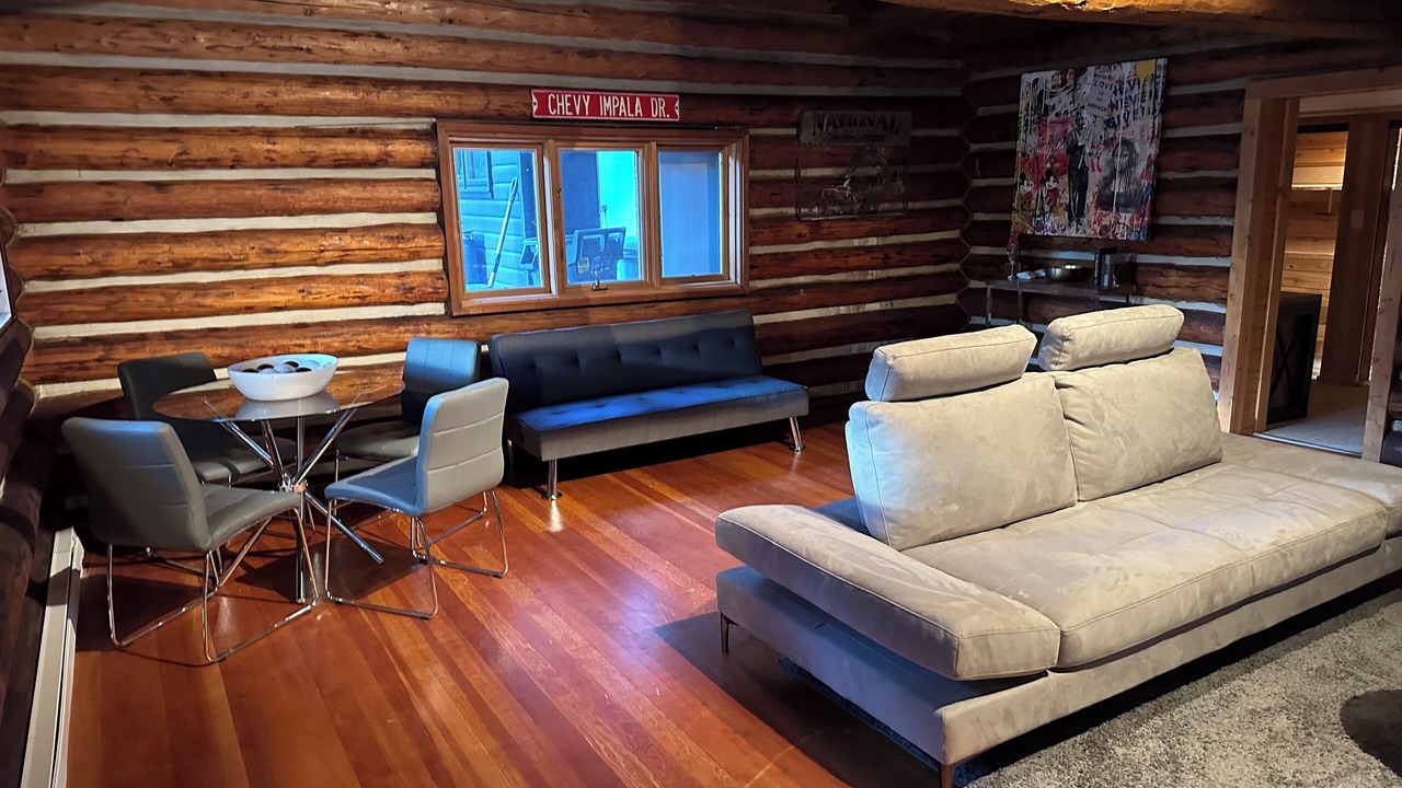 Photo of Livingroom in Gallatin Gateway