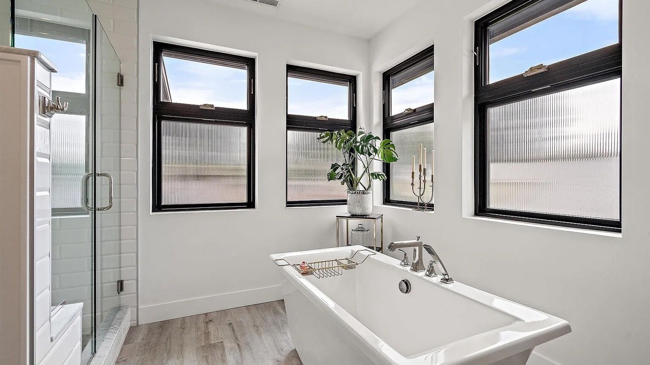 Photo of Bathroom in Depot Bench