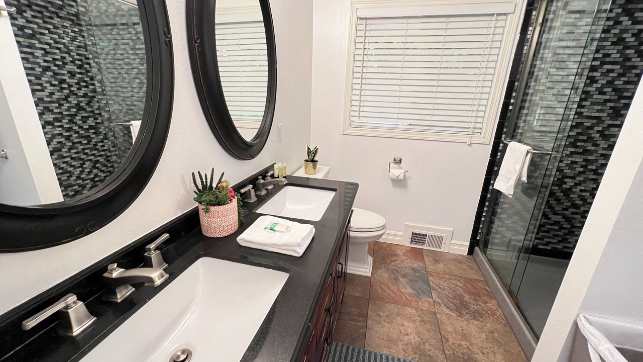 Photo of Bathroom in East Lake Hills