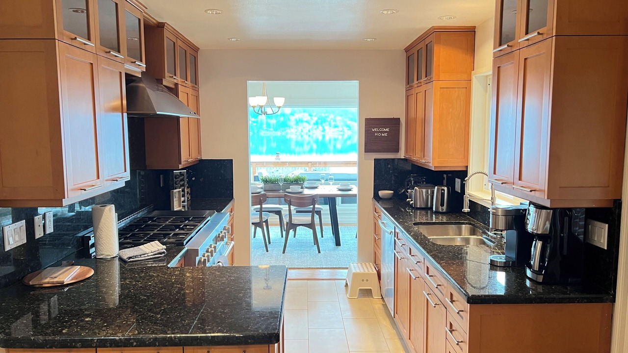 Photo of Kitchen in East Lake Hills
