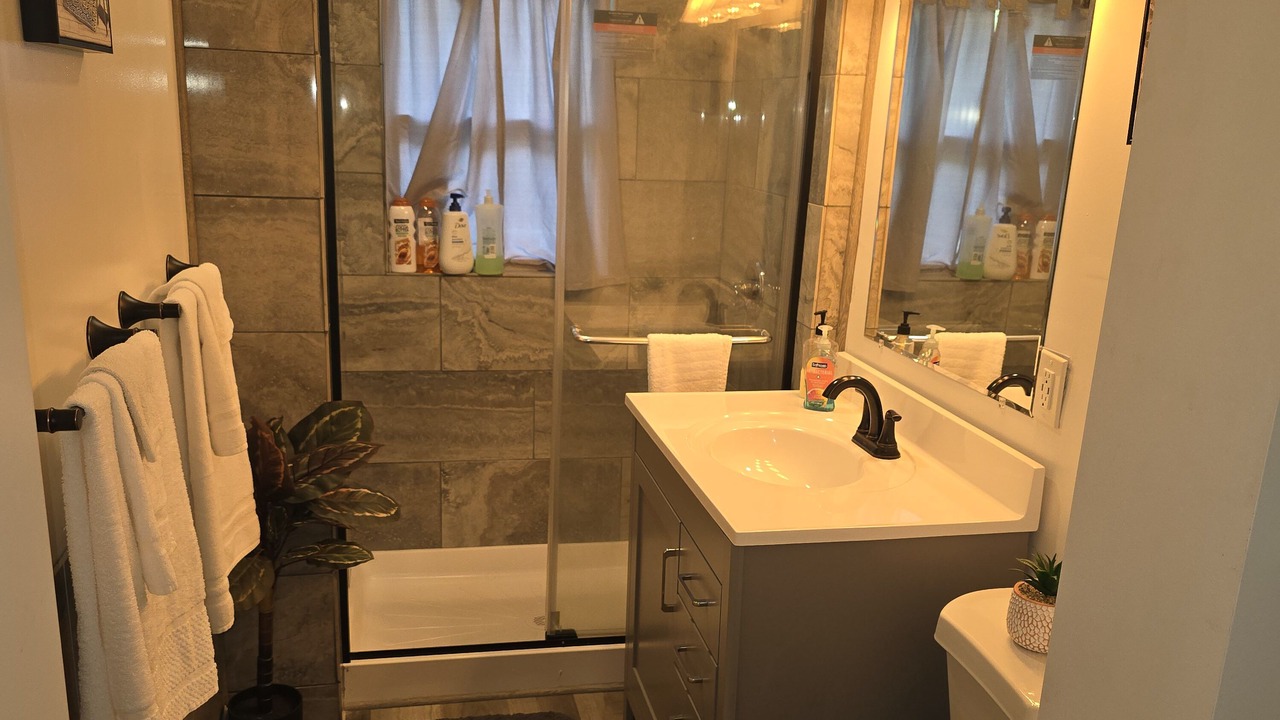 Photo of Bathroom in Lorain