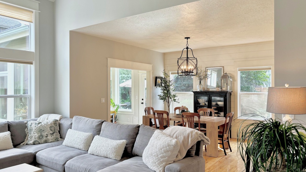 Photo of Livingroom in Eagle